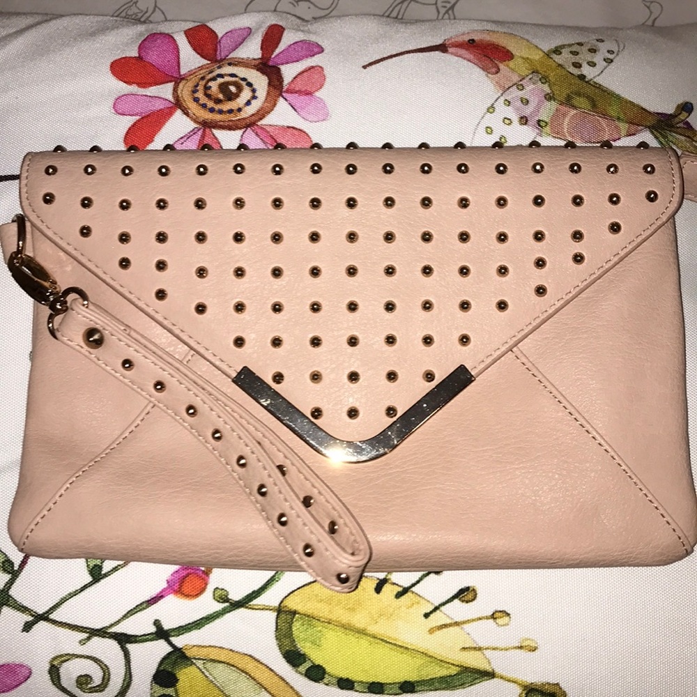 Blush clutch